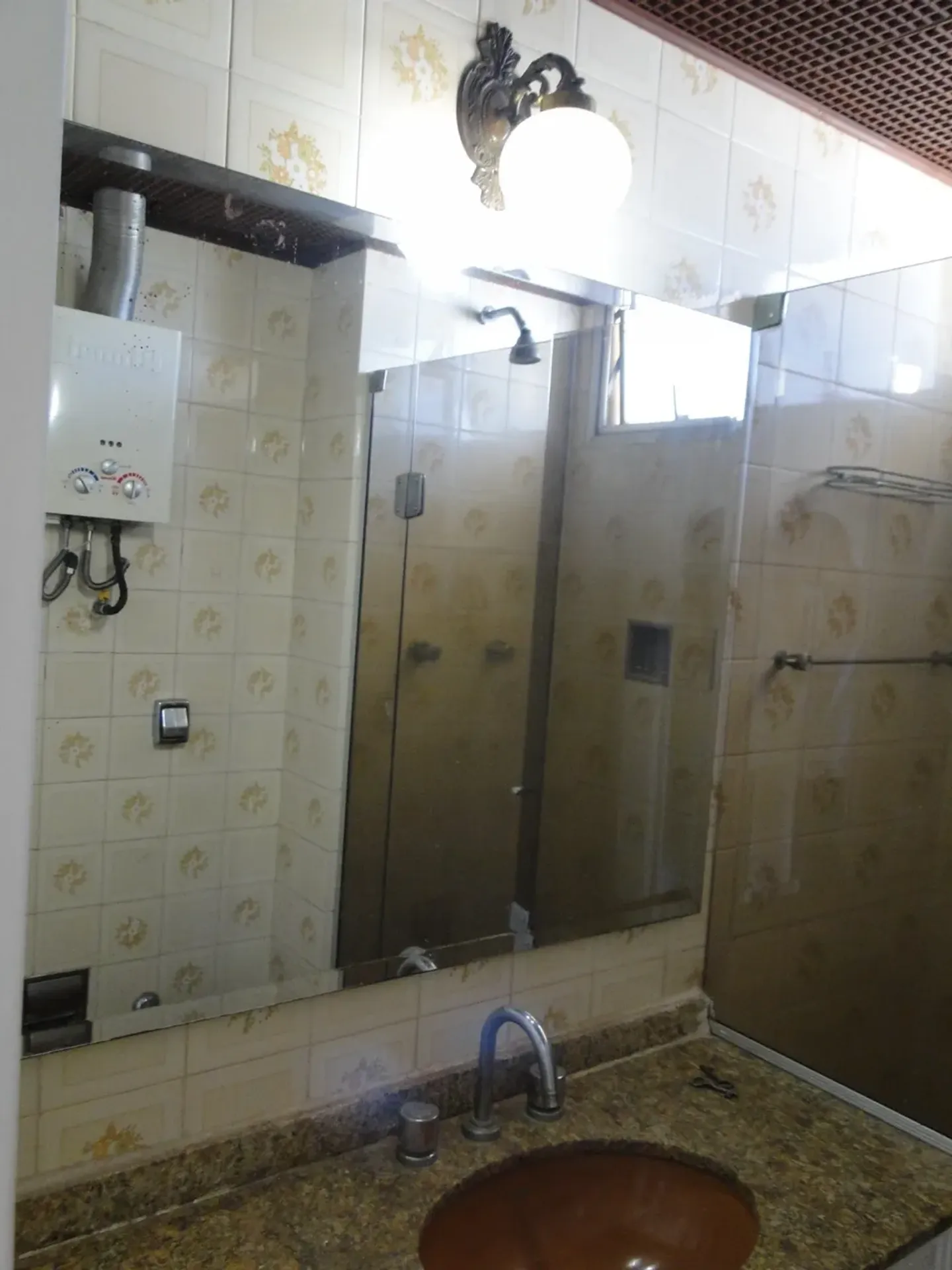 2-bedroom apartment with an en-suite and 2 bathrooms — photo 19