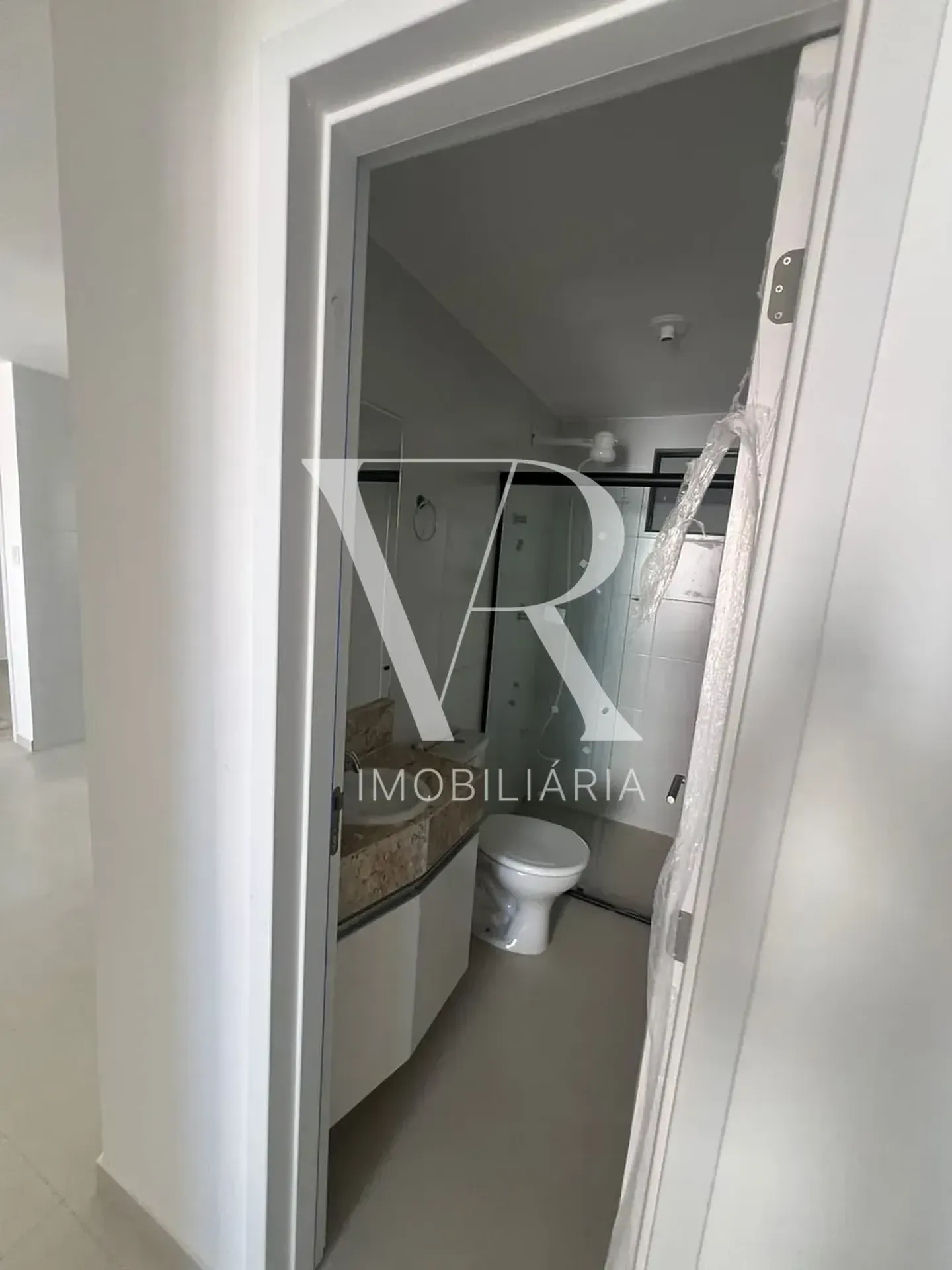 3-bedroom apartment with a suite and 2 parking spots — photo 10
