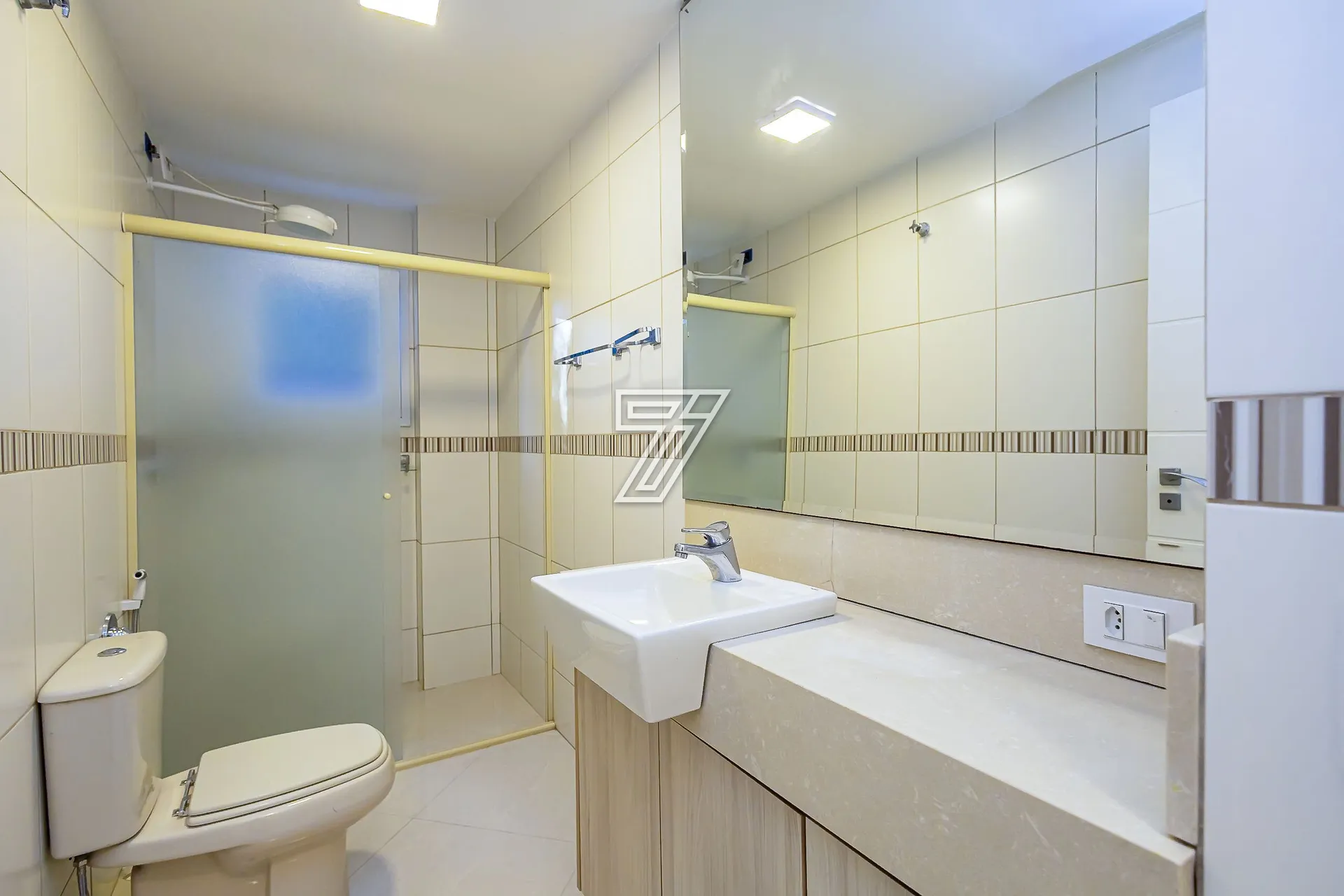 Casa para locação com 4 quartos e 3 suítes — photo 26