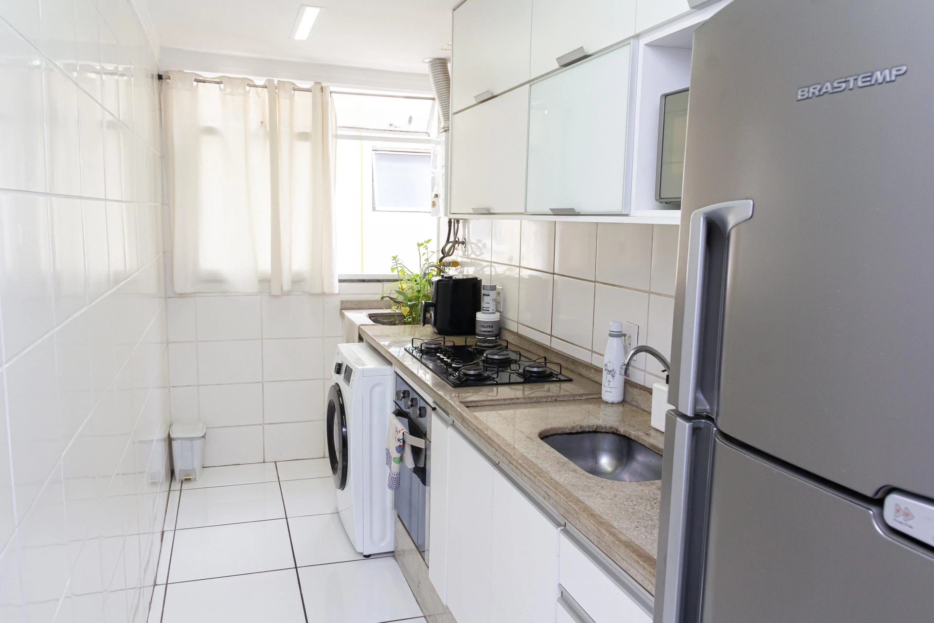 Apartamento mobiliado de 2 quartos em condomínio com piscina — photo 5