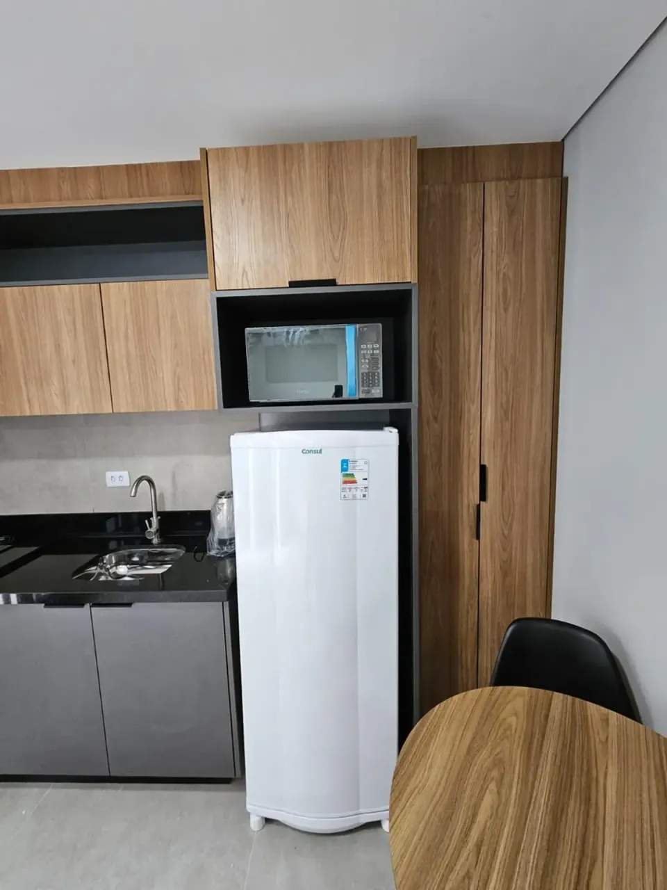 1-bedroom apartment with an equipped kitchenette corner — photo 4