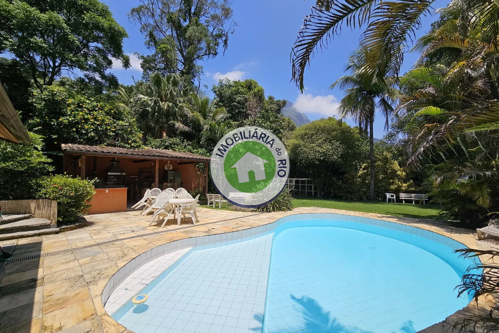 Casa com 5 quartos e fogão a gás — photo 3