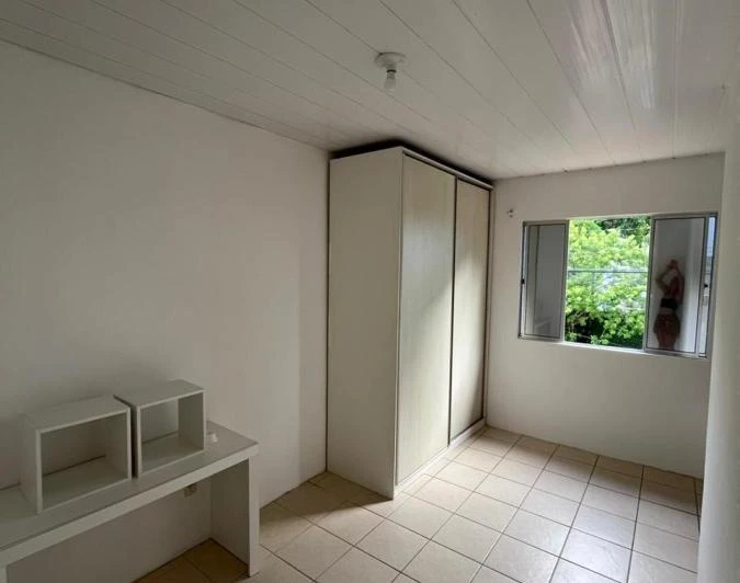 Casa com 5 quartos e 2 banheiros — photo 5