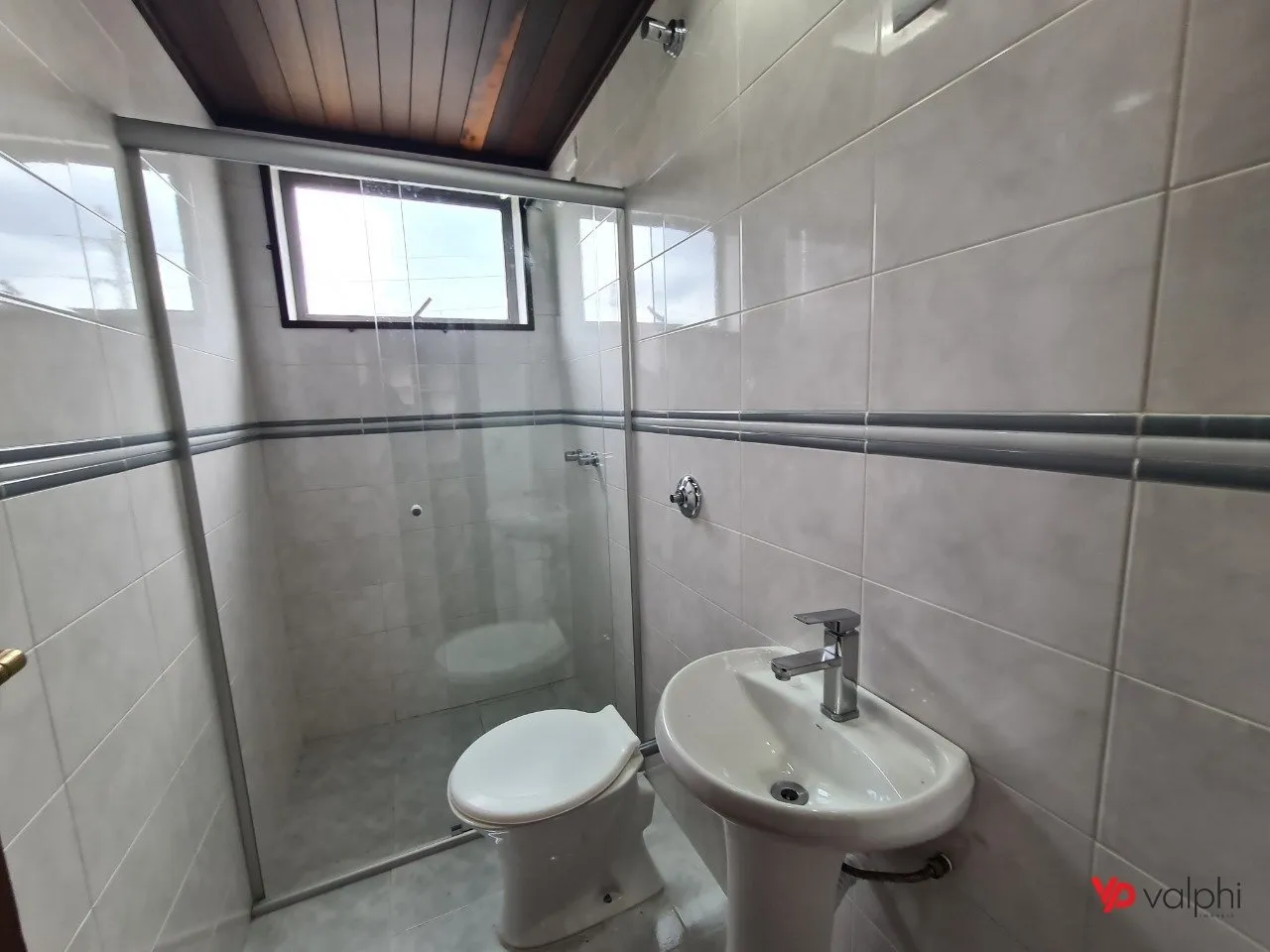 Condo house with 3 en-suite bedrooms and private garden — photo 21