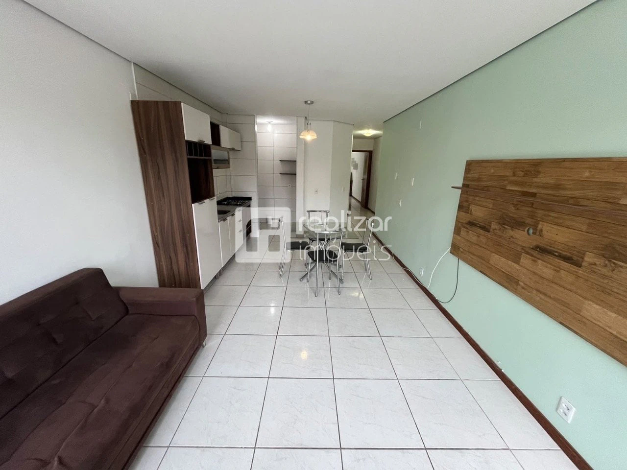 2-bedroom apartment with a washing machine in Florianópolis