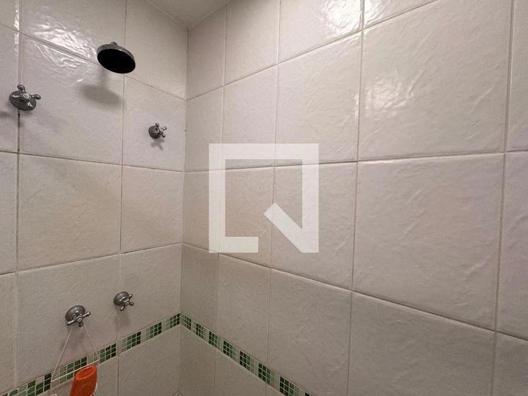 5-bedroom house with a bathtub in Rio de Janeiro — photo 37