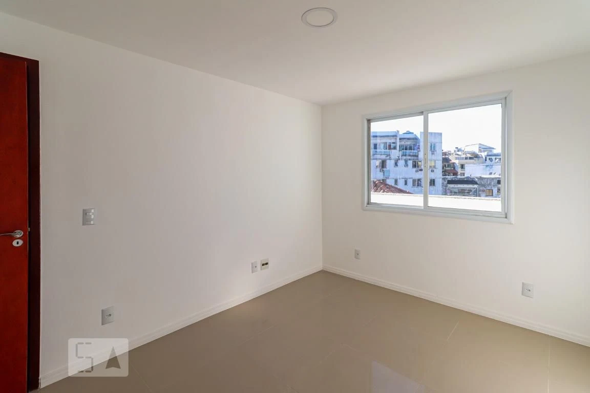 3-bedroom apartment with a mountain view in Rio de Janeiro — photo 18