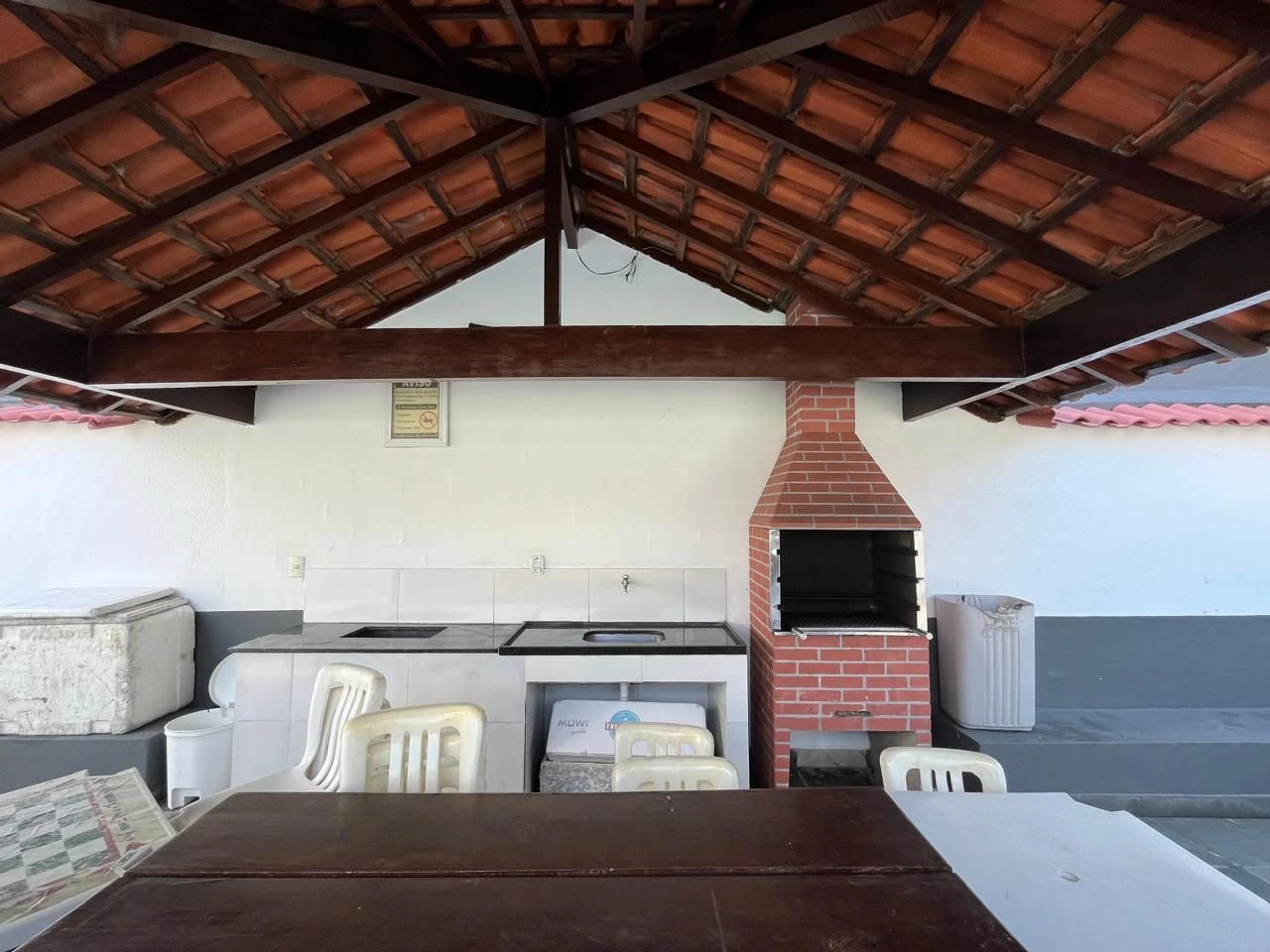 Unfurnished 2-bedroom apartment with 1 bath and parking — photo 34
