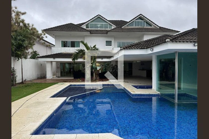 5 quartos e banheira: casa de 1000 m² — photo 21