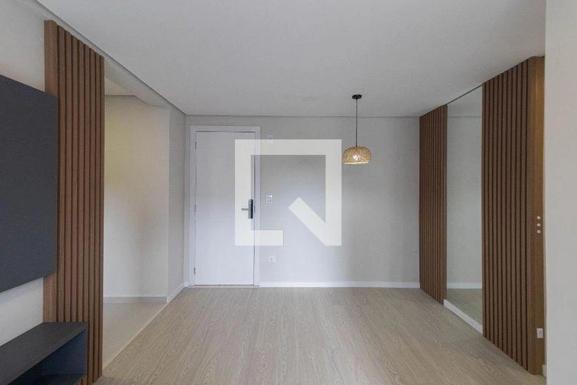 2-bedroom apartment in a building with a gym — photo 30