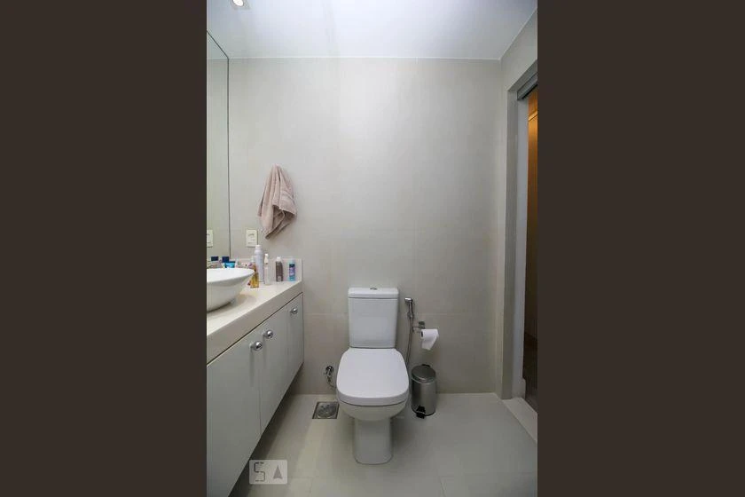 3-bedroom apartment with a glass-enclosed balcony — photo 84