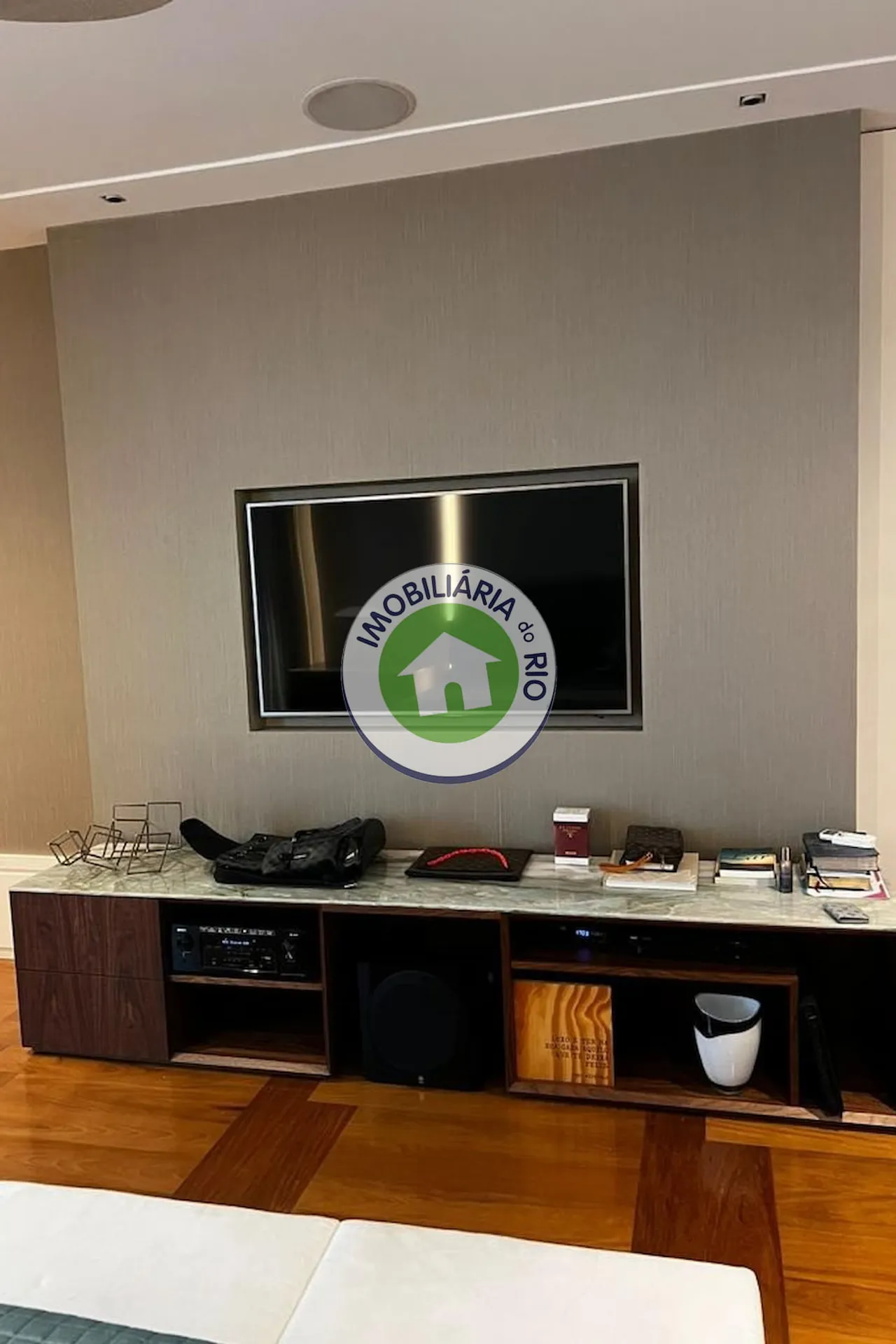 Apartamento mobiliado com 3 dormitórios e 5 banheiros — photo 45