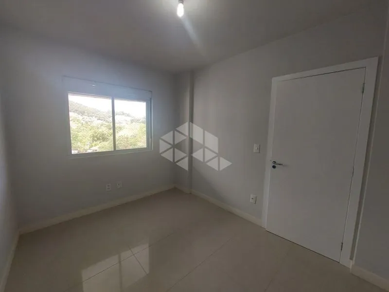 2-bedroom apartment with a mountain view in Florianópolis — photo 15