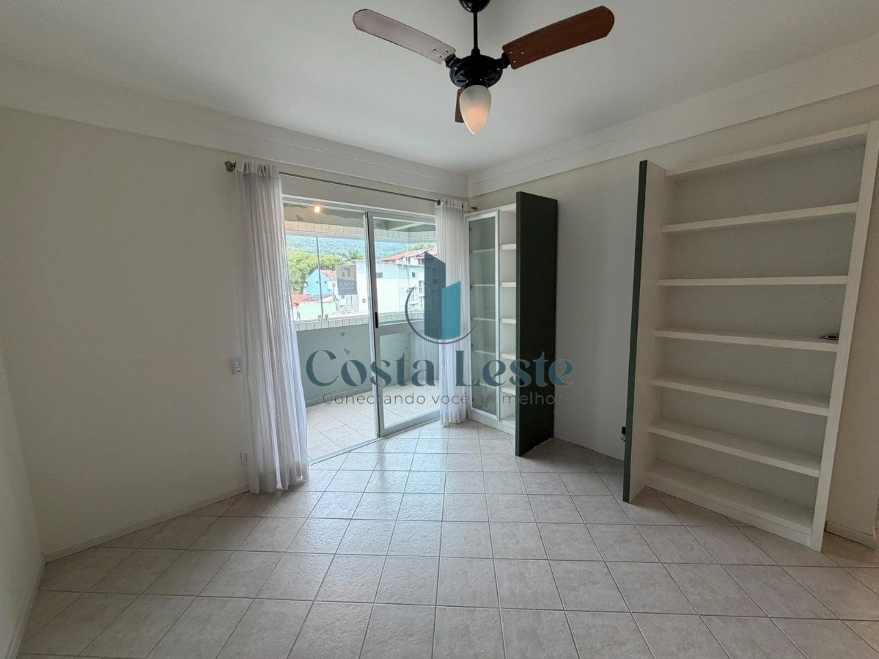 Home office in a 3-bedroom apartment, 92 m² — photo 4