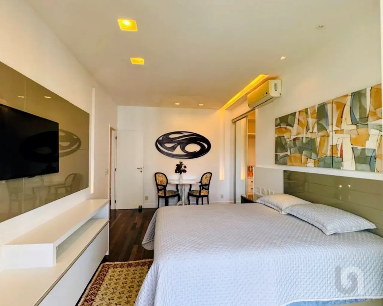 Apartamento de 289 m² com vista para a água e banheira — photo 25