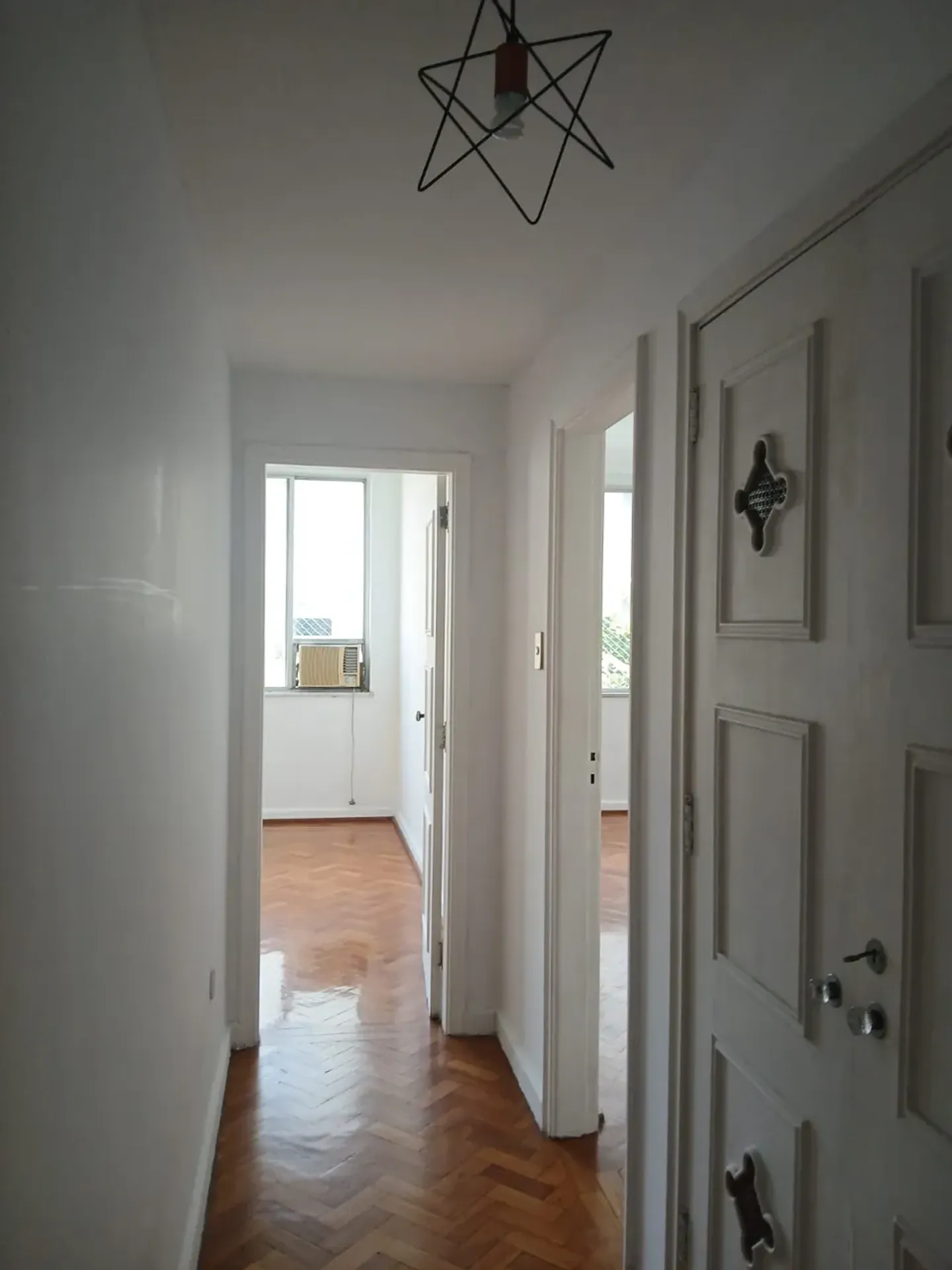 3-bedroom apartment with a mountain view in Rio de Janeiro — photo 9