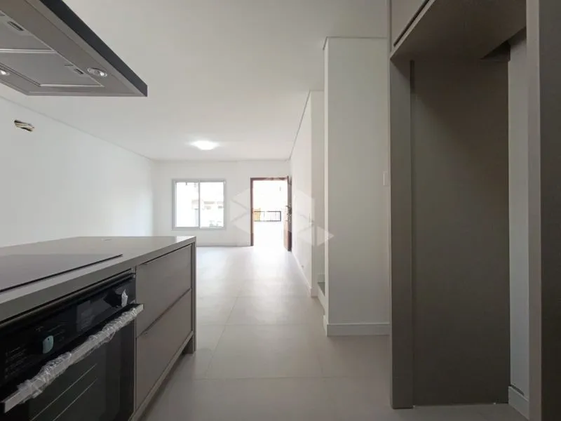 Casa con 4 suites y 184 m²; 2 plazas y balcón — photo 12
