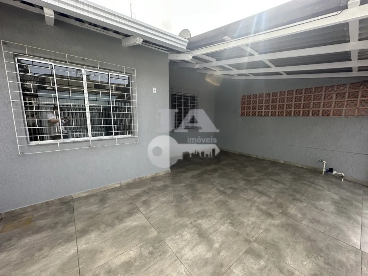 Residential house with 2 bedrooms and a closed kitchen — photo 8