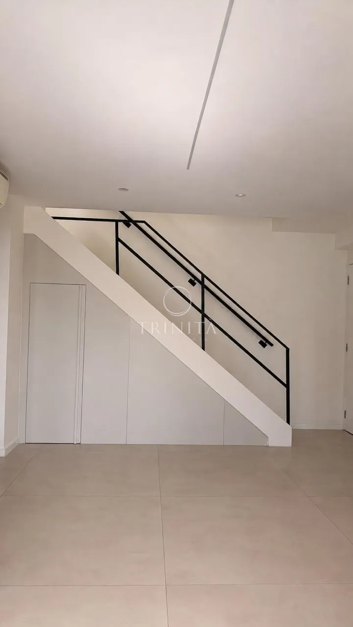 Unfurnished apartment with 3 bedrooms and 4 bathrooms — photo 15