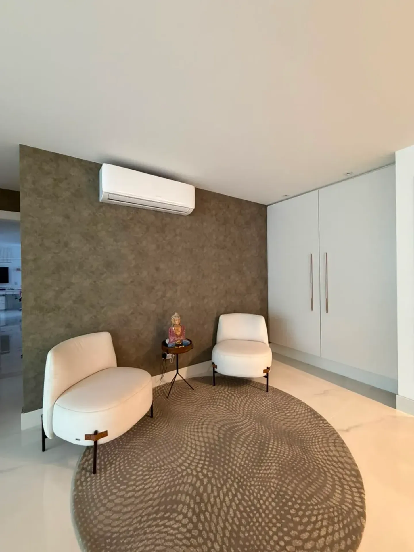 Furnished triplex home with 5 en-suite bedrooms and 600 m² — photo 18