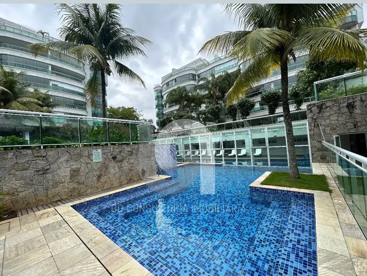 Furnished 580 m² apartment with 4 bedrooms and 5 bathrooms — photo 17
