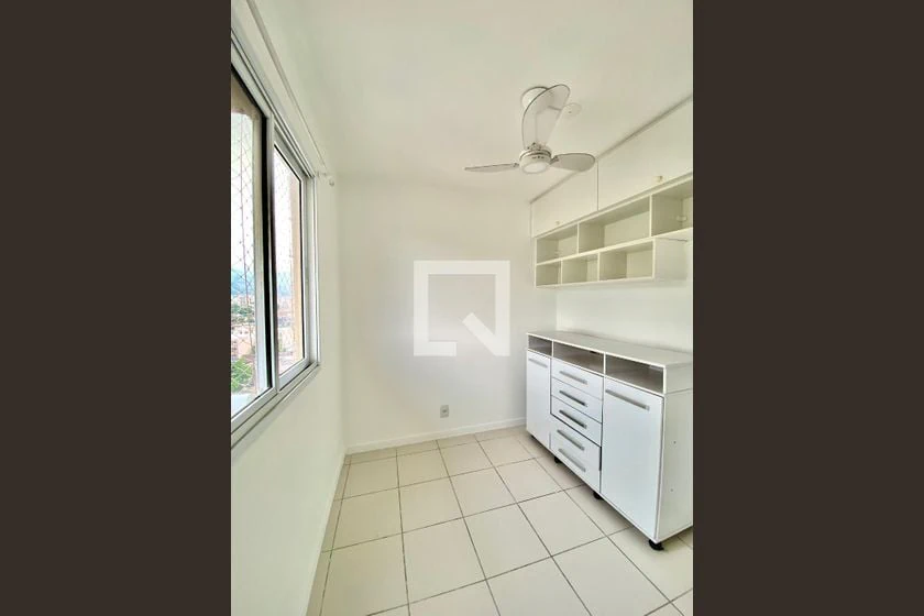 Apartamento de 2 quartos em condomínio com piscina — photo 22