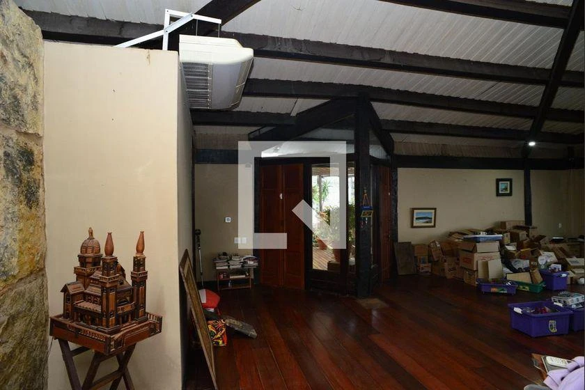 5-bedroom house with a water view — photo 26