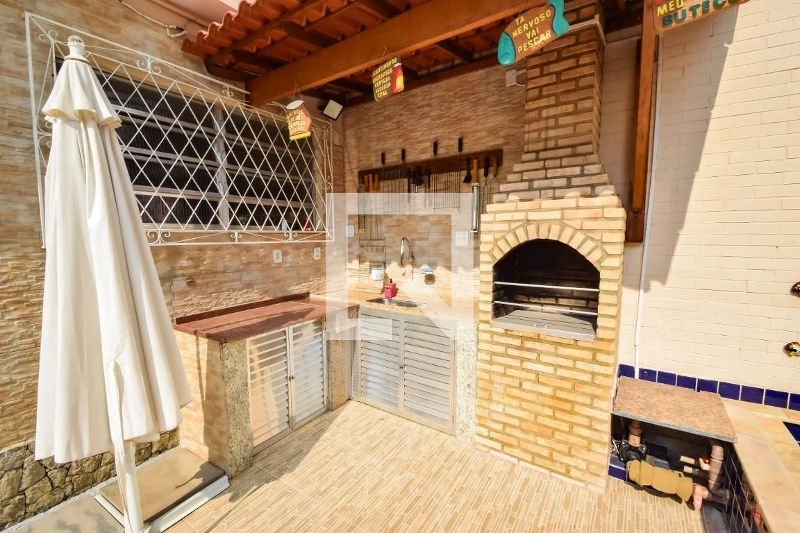 Casa mobiliada com 6 quartos e 3 suítes com jardim e BBQ — photo 27