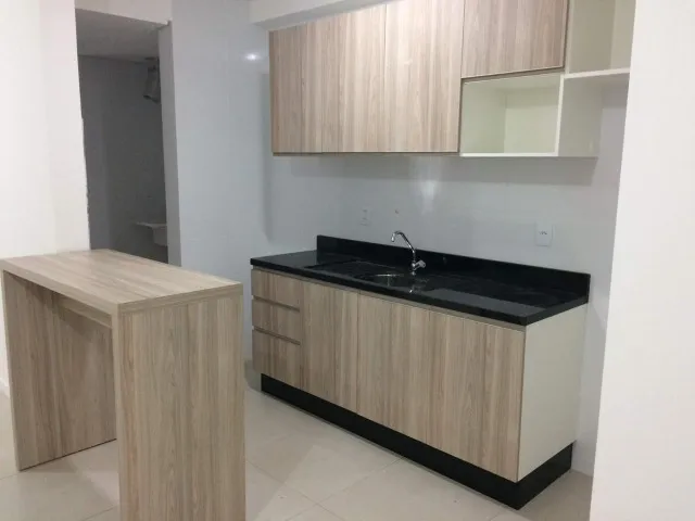 2-bedroom apartment in a building with a gym — photo 4
