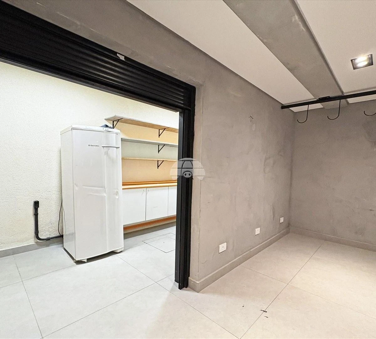 Furnished 293 m² house with open-plan kitchen — photo 9