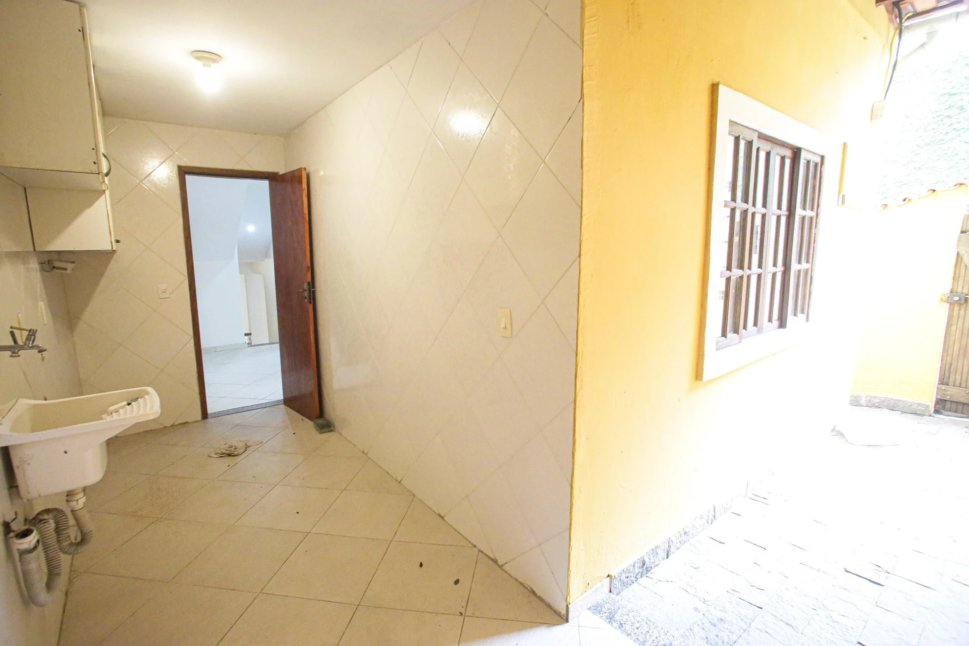 4-bedroom house with a bathtub in Rio de Janeiro — photo 63