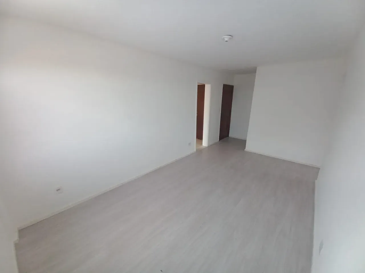 2-bedroom apartment with laundry area and 1 parking spot — photo 11
