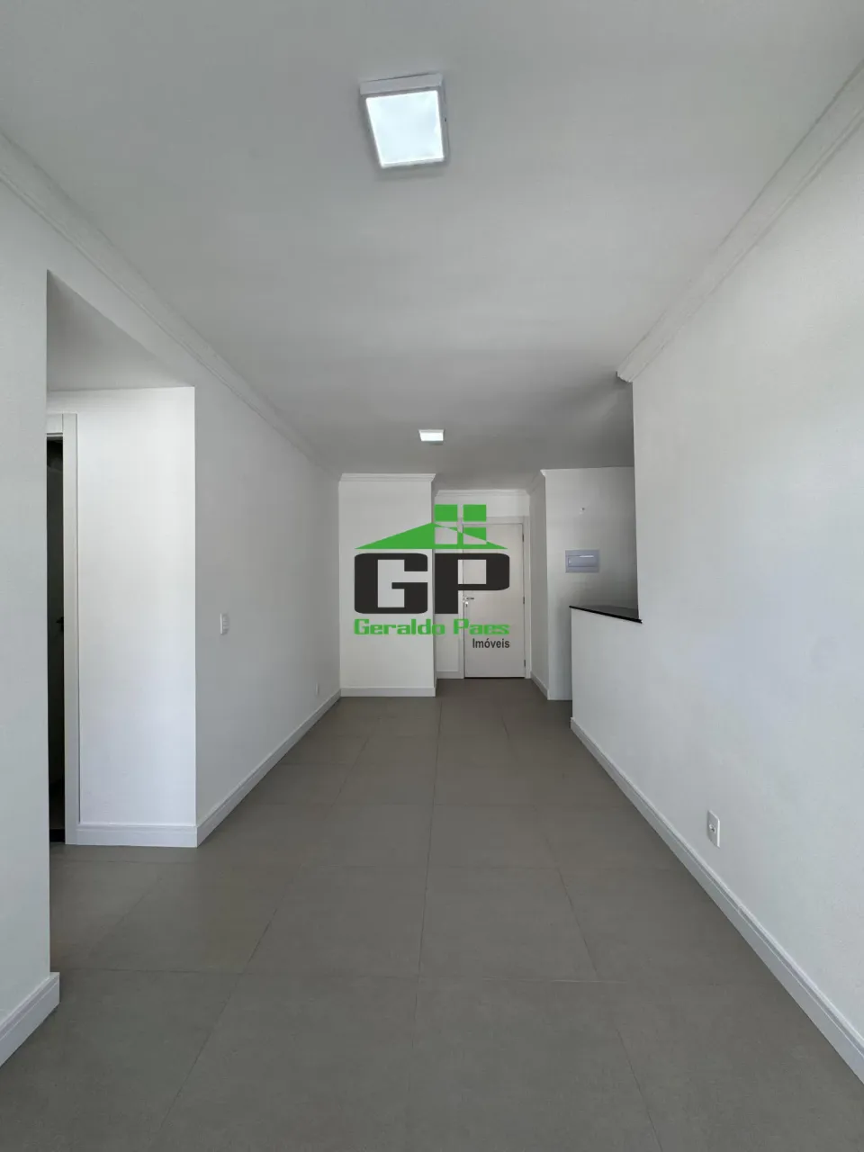 Apartamento para locação com 2 quartos, 1 vaga e varanda — photo 18