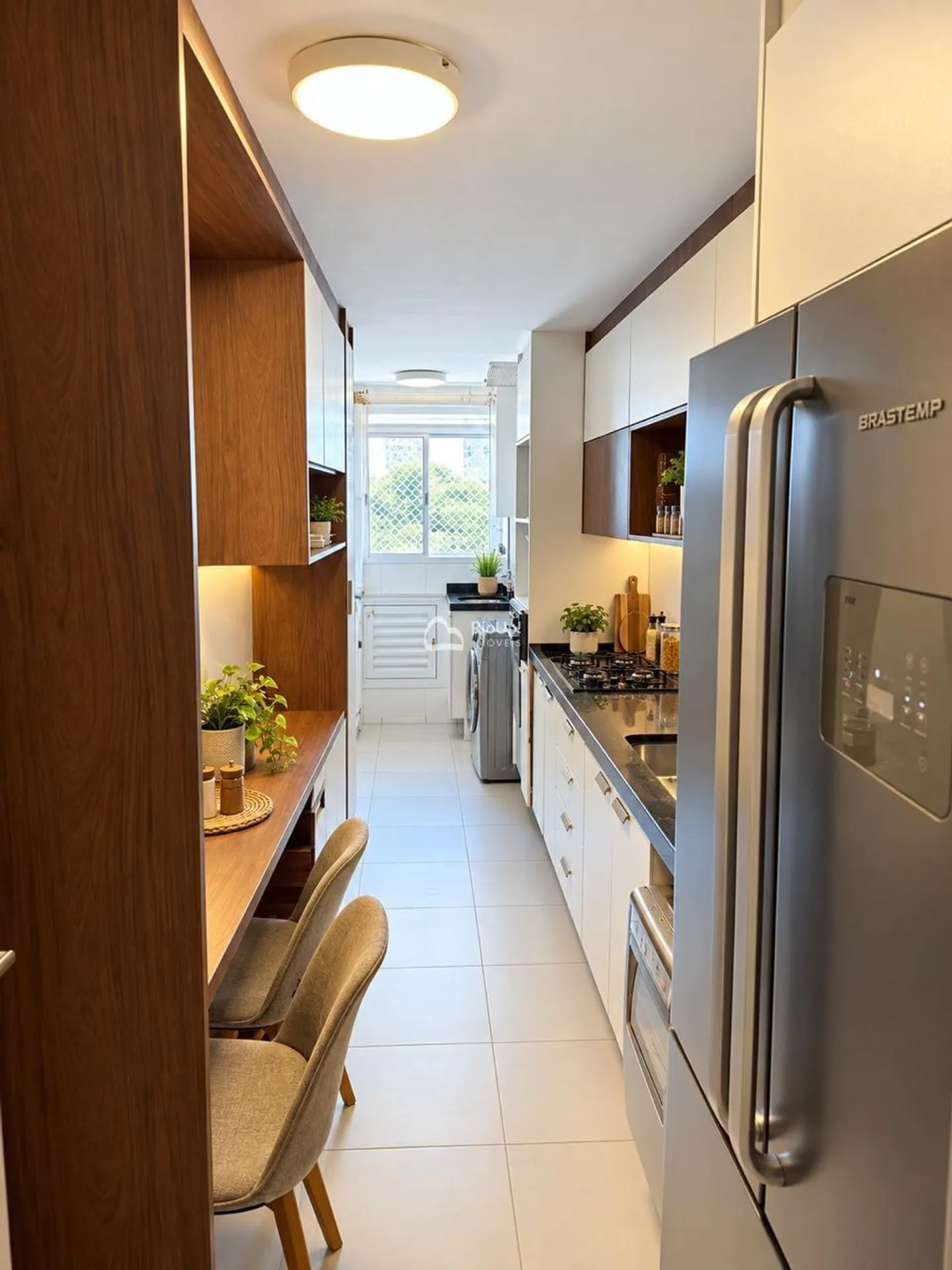 117 m² apartment with a washing machine and a home office — photo 2