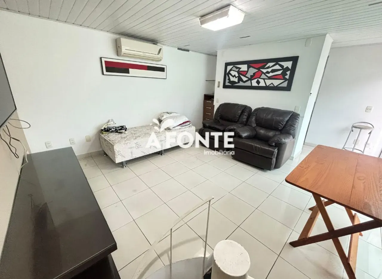2-bedroom apartment with a mountain view in Rio de Janeiro — photo 17