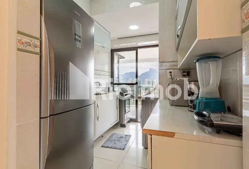 Furnished apartment with balcony and a gas stove kitchen — photo 15