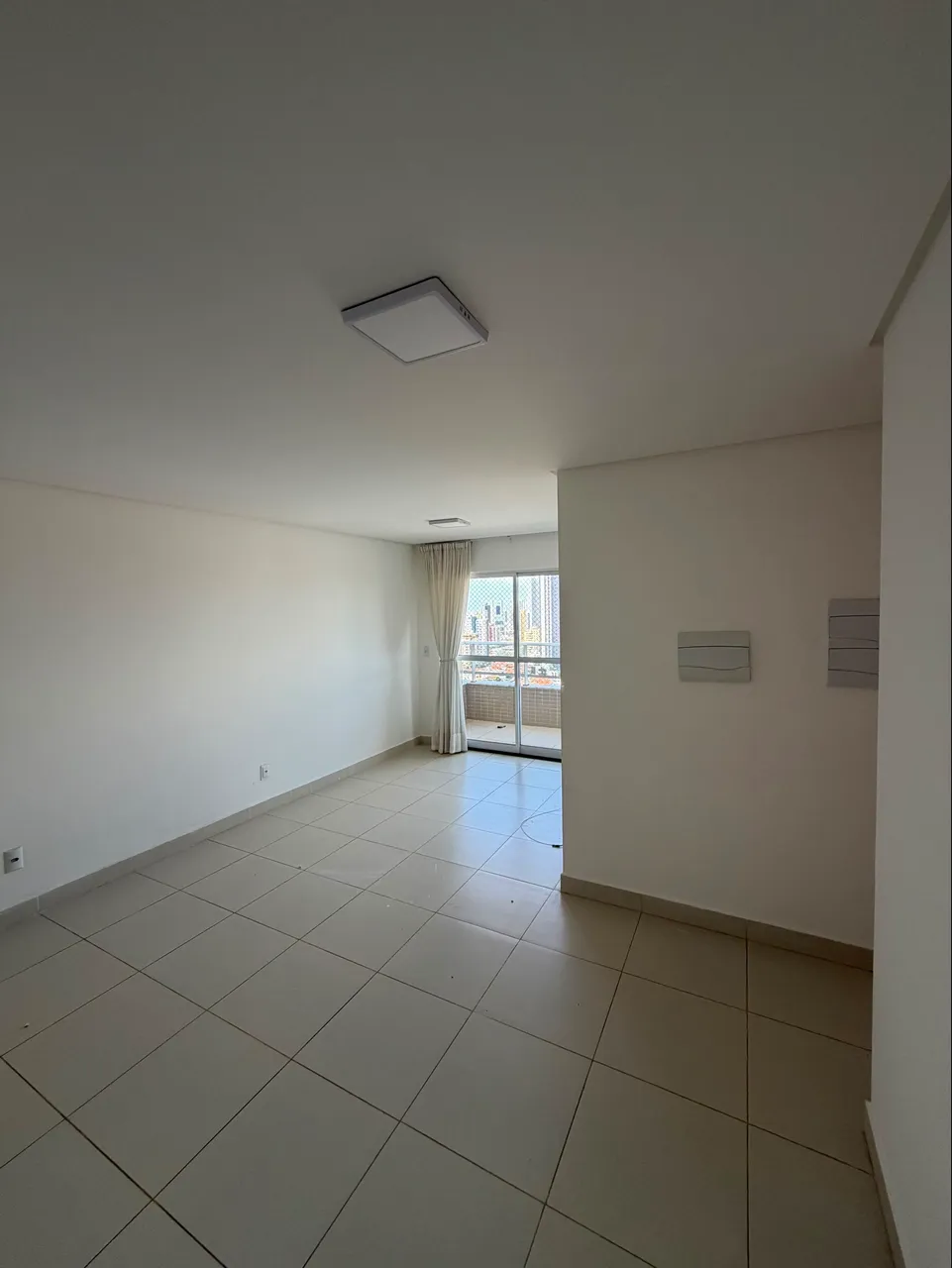 Furnished apartment with a closed kitchen and gas stove — photo 9