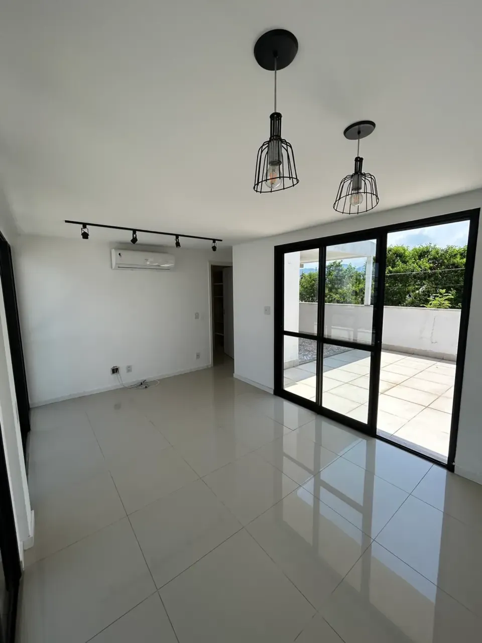 Apartment with 4 bedrooms and balcony grill — photo 8