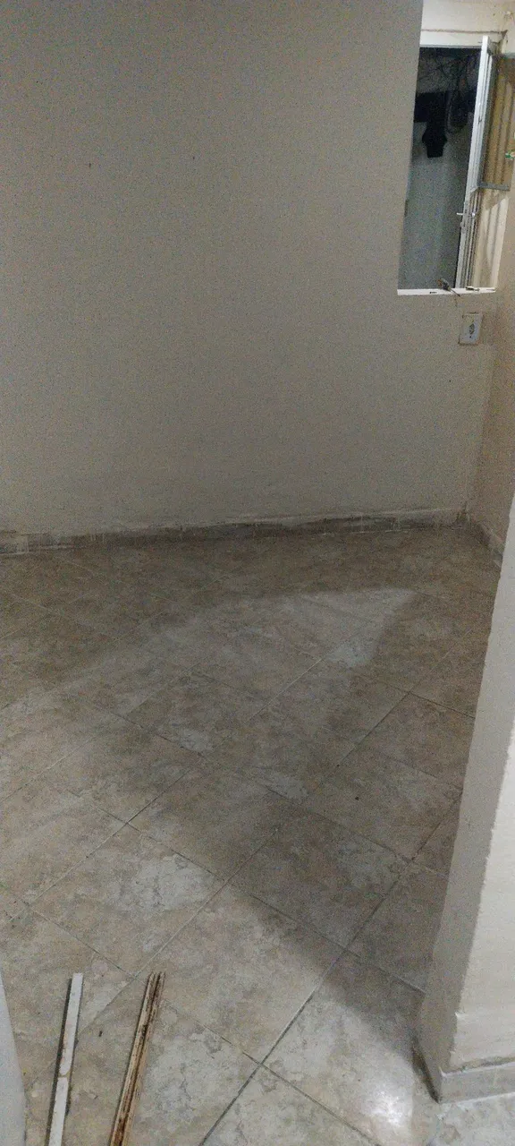 Unfurnished house with 2 bedrooms and a compact kitchenette — photo 3
