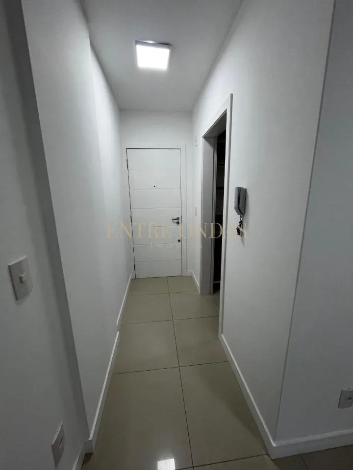Apartment, 90 m², with a glass-enclosed balcony — photo 37