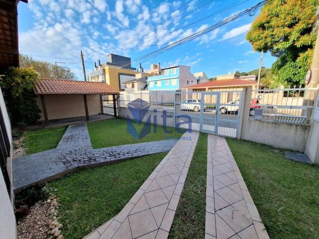 Casa con 3 dormitorios (1 en suite) y parrilla en el balcón — photo 4
