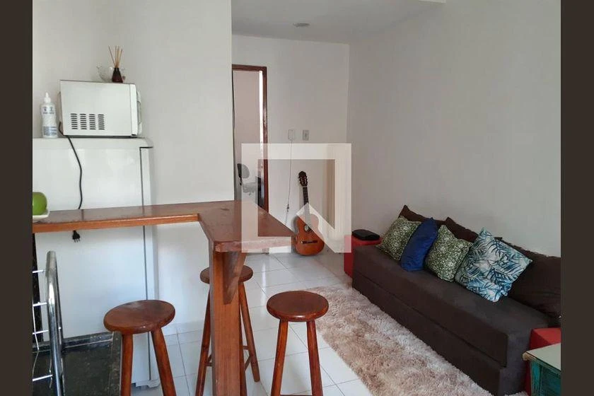 Furnished 1-bedroom apartment with open-plan gas kitchen — photo 6