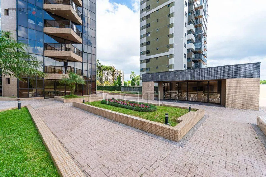 350 m² 3-bedroom apartment with a private BBQ balcony — photo 51