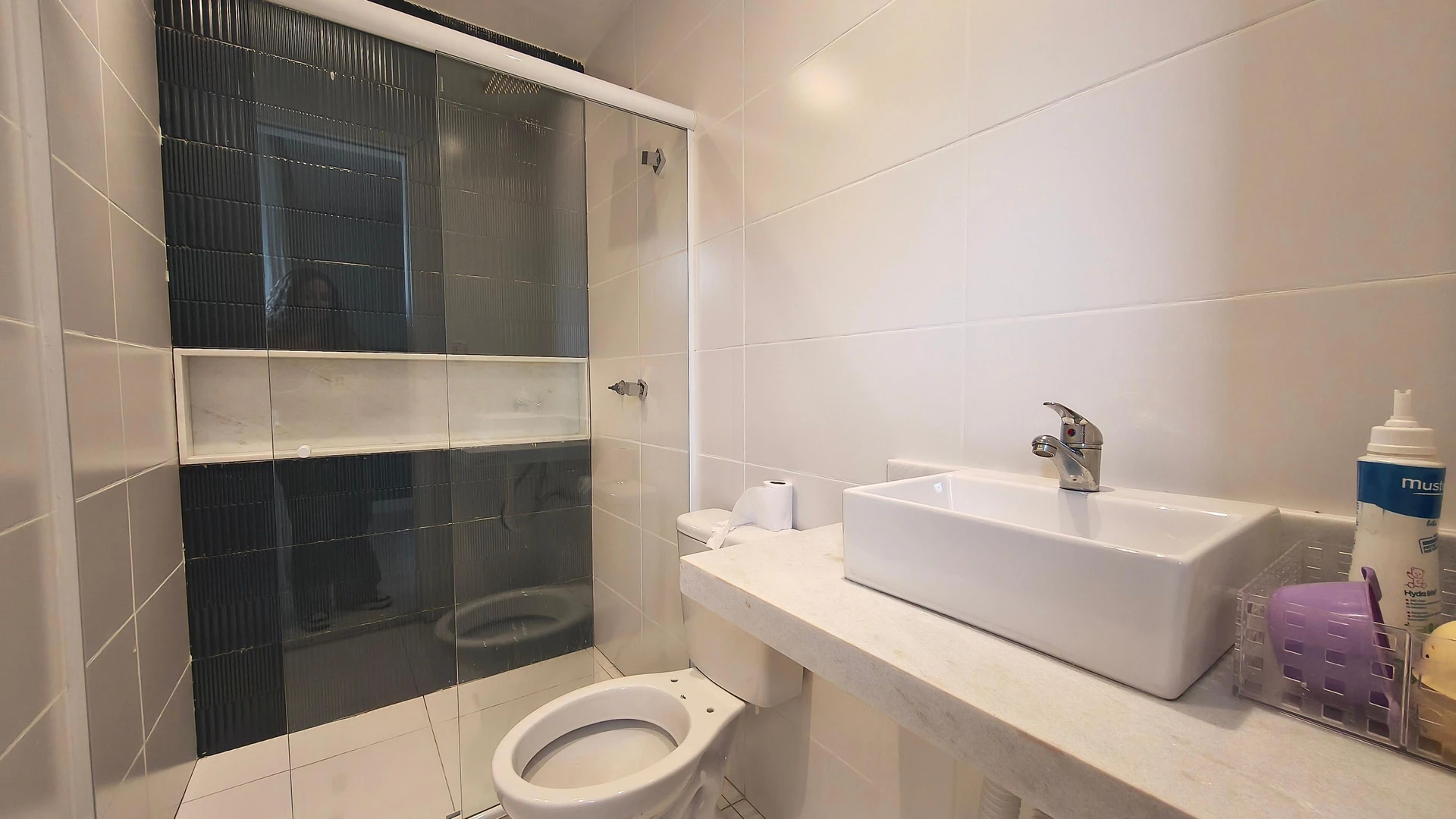Jacuzzi in a 5-bedroom house, 350 m² — photo 43