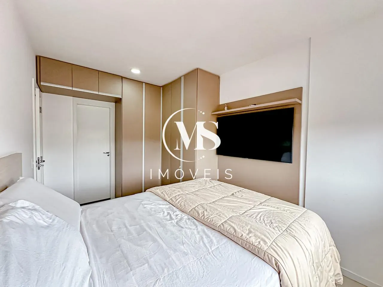 Furnished apartment, 66 m², with a washing machine — photo 9