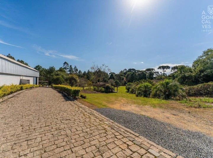 4-bedroom house with 1 en-suite and 800 m², 4 parking — photo 3