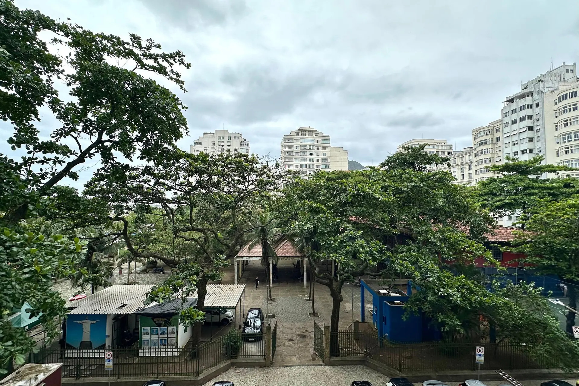 93 m² apartment with a washing machine and a water view — photo 23