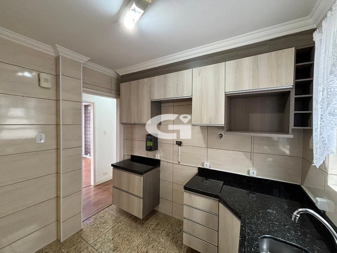 2-bedroom apartment with wood or laminate floors — photo 15
