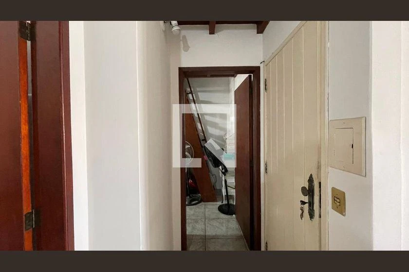 4-bedroom house with a washing machine in Florianópolis — photo 29