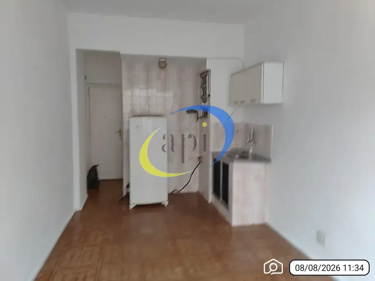 Rental apartment with 1 bedroom and compact kitchenette — photo 2